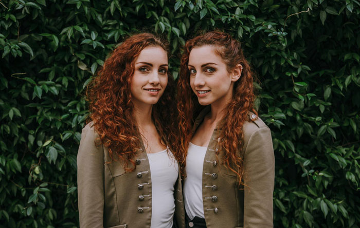 Lady Has Always Been The Family Scapegoat, Ends Up Exposing Parents’ Favoritism At Twin Sis’ Wedding