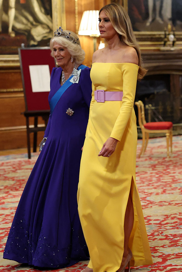 &#8220;How Many Royals Does It Take To Change A Light Bulb?&#8221;: Melania Trump&#8217;s UK Look Brutally Roasted
