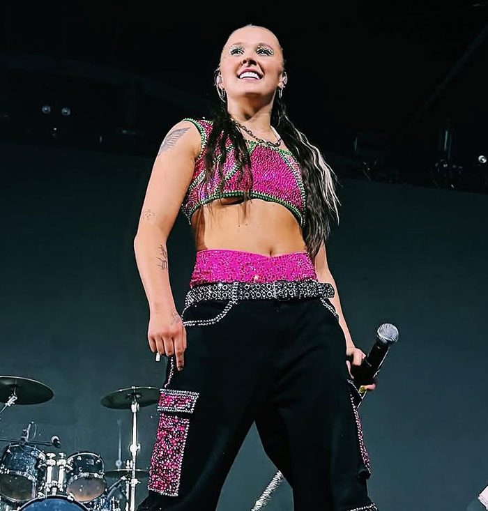 &#8220;Her Personalities Are Giving Me Whiplash&#8221;: JoJo Siwa Leaves Her Bulge-Wearing Days In The Past