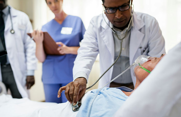 ER Nurses Share Wild “One More Minute And I’d Be Dead” Stories From The Hospital