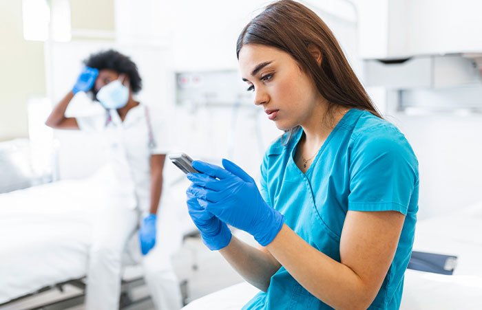 ER Nurses Share Wild “One More Minute And I’d Be Dead” Stories From The Hospital