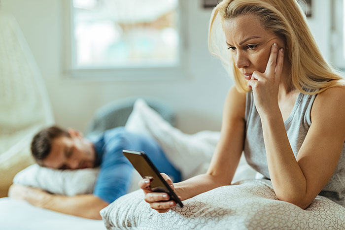 Husband Finds Out Wife Is Cheating, Outsmarts Her With &#8220;Pro Revenge&#8221; And Walks Away With Everything