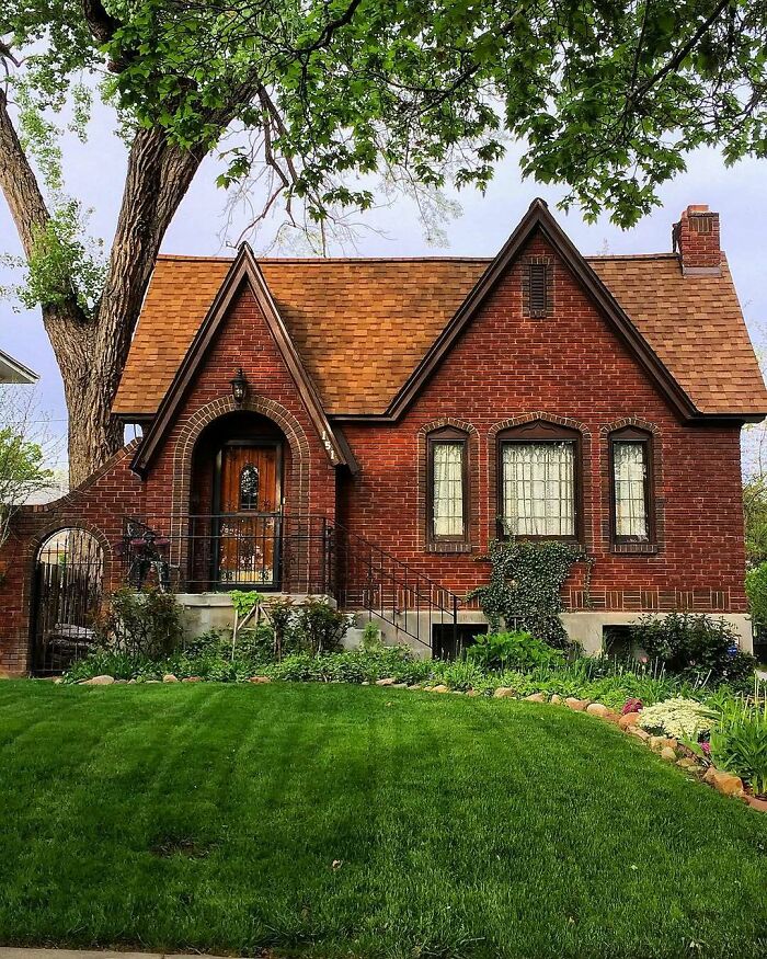 115 Adorable And Lovely Old Homes You Might Want To Move Into ASAP