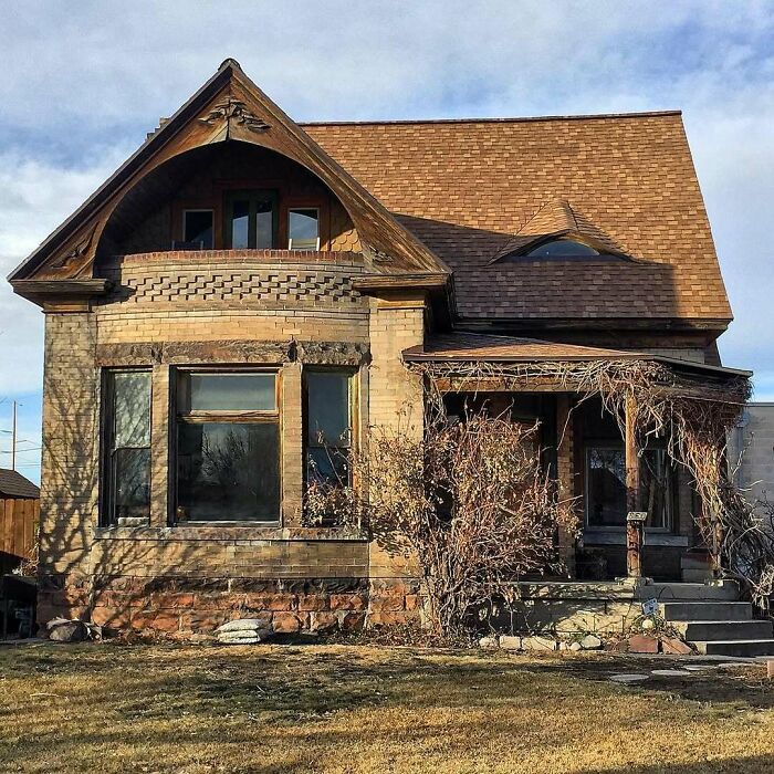 115 Adorable And Lovely Old Homes You Might Want To Move Into ASAP