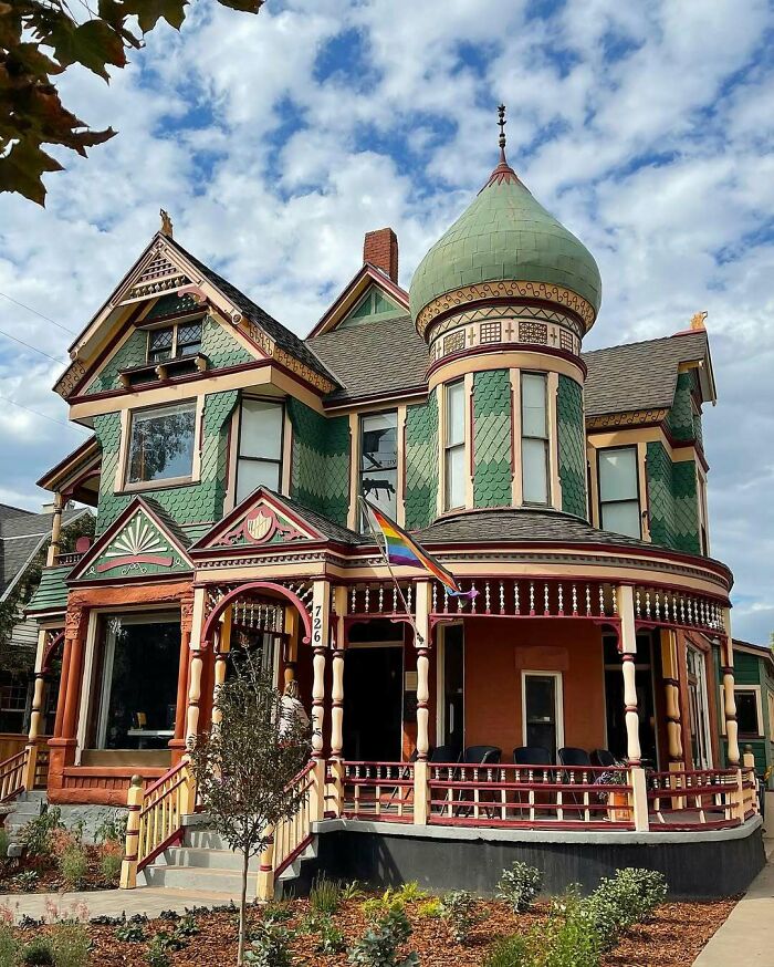 115 Adorable And Lovely Old Homes You Might Want To Move Into ASAP