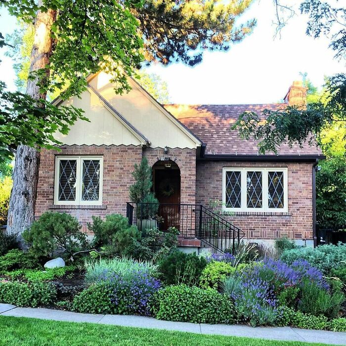 115 Adorable And Lovely Old Homes You Might Want To Move Into ASAP
