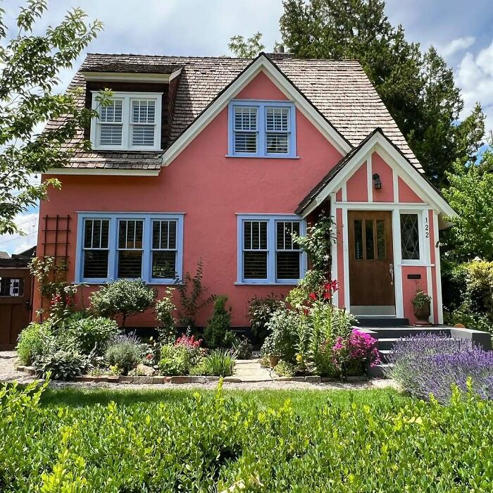 115 Adorable And Lovely Old Homes You Might Want To Move Into ASAP