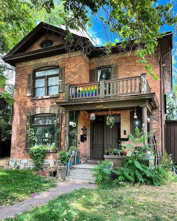 115 Adorable And Lovely Old Homes You Might Want To Move Into ASAP