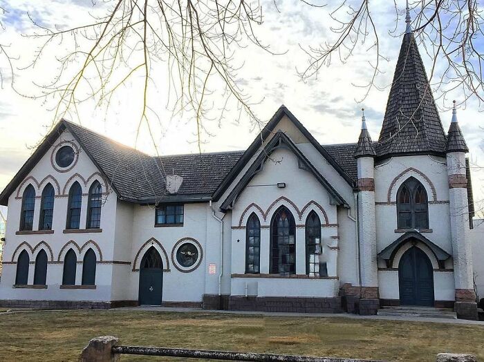 115 Adorable And Lovely Old Homes You Might Want To Move Into ASAP