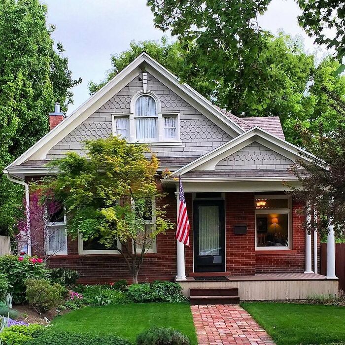 115 Adorable And Lovely Old Homes You Might Want To Move Into ASAP