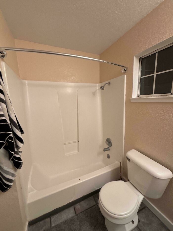 74 Enraging Photos That Show What Awful Roommates People Have To Deal With