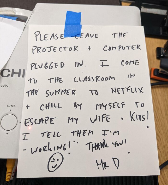 92 Hilariously Random Notes, Signs, And Messages That Remind Us Not To Take Life Too Seriously