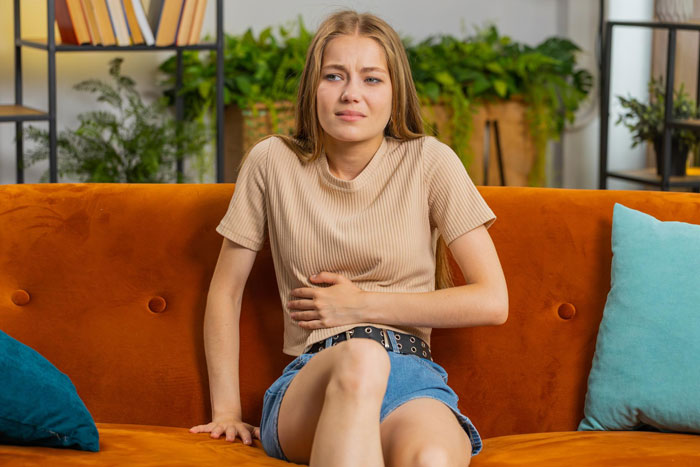 Woman Is Convinced Her Parents Are Trying To Poison Her, Wonders Whether She&#8217;s Going Insane