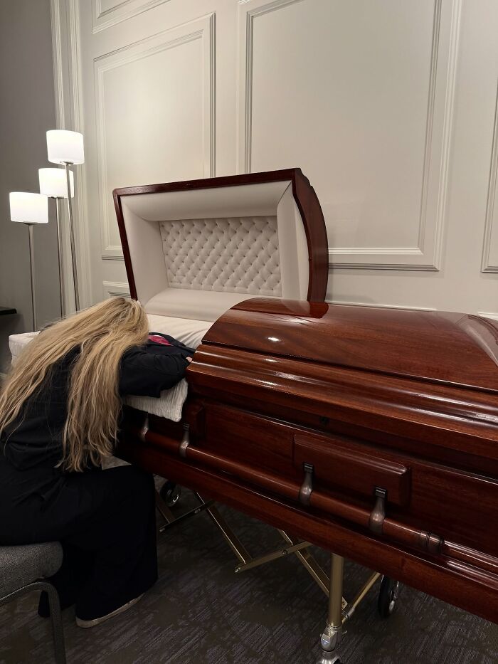 &#8220;That Speech Shook The World&#8221;: Erika Kirk Accused Of Ending Feminism During Husband&#8217;s Funeral