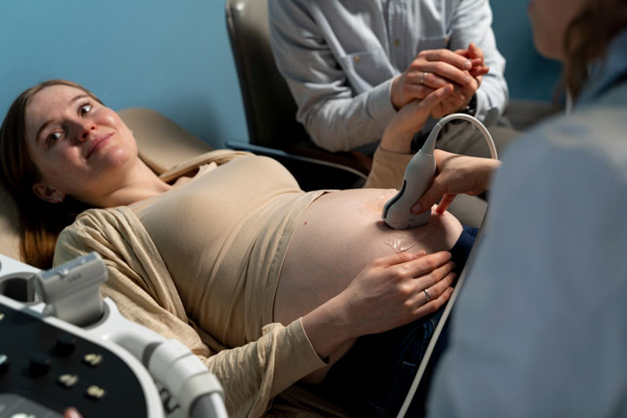 Guy Gets Poisoned Against Wife Struggling With IVF Treatment, Divorces Her Thanks To Meddling MIL