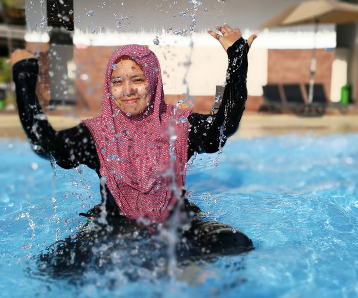 Swim Teacher Excludes 10YO From Lesson Over Modest Swimsuit, Parent Wastes No Time Reporting Him