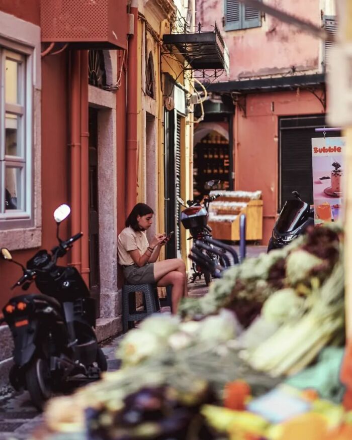 40 Street Shots By Marina Nota That Turn Ordinary Moments Into Magic