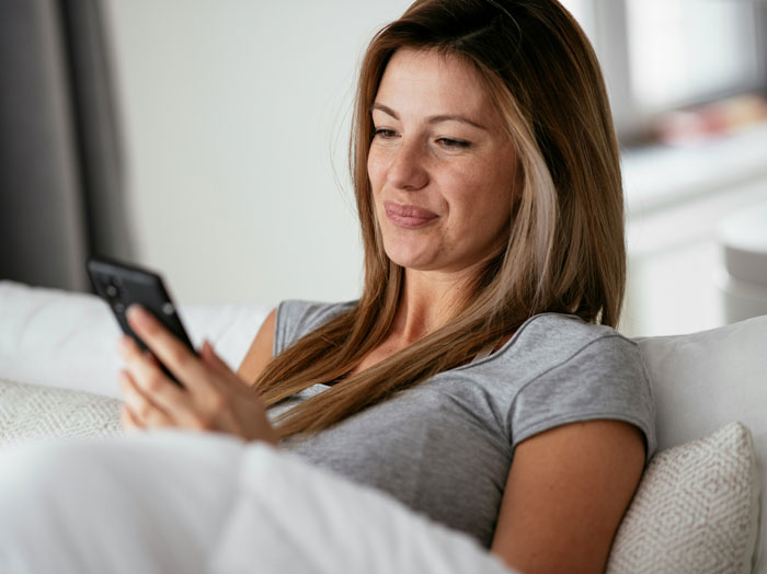 “Never Gotten The Ick So Fast”: 97 Times A Glance At A Phone Changed Everything