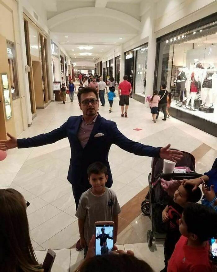 “Johnny Derp”: 59 Times People Shared A Pic With A ‘Celebrity’ Only To Be Laughed At Online (New Pics)