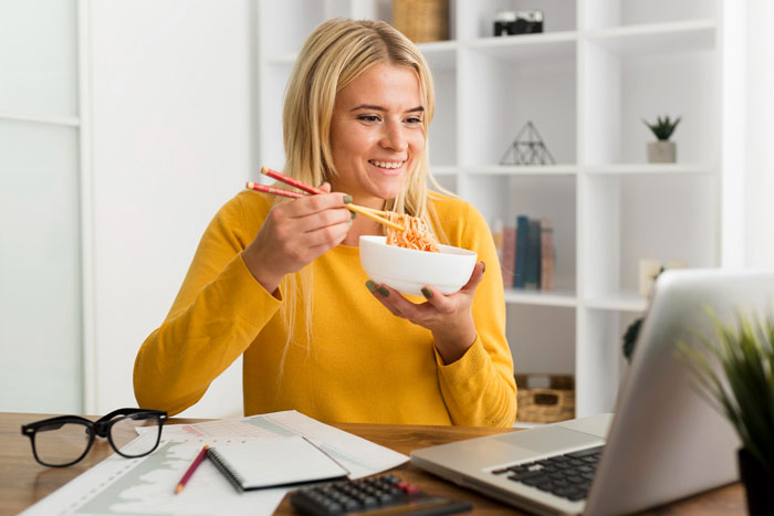Roommate Eats Man’s Food Without Asking, Calls Him A Monster After Allergy Sends Her To ER