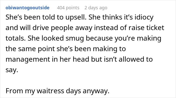 Weird Waitress Annoys Customer By Repeating “It’s Very Hydrating” When He Asks For Tap Water