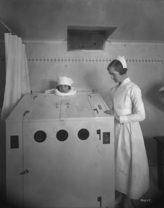 29 Old-School Medical Pics That Offer A Fascinating Glimpse Into The Past