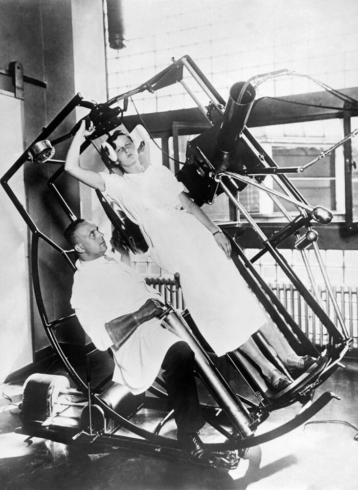 29 Old-School Medical Pics That Offer A Fascinating Glimpse Into The Past