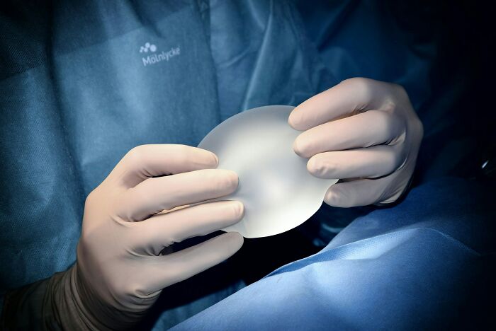 14YO&#8217;s Breast Enlargement Surgery Performed By Stepdad Leads To Tragedy