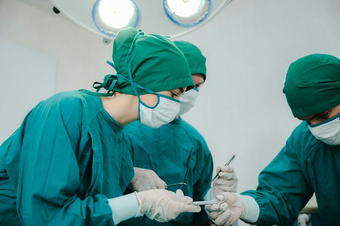 14YO&#8217;s Breast Enlargement Surgery Performed By Stepdad Leads To Tragedy