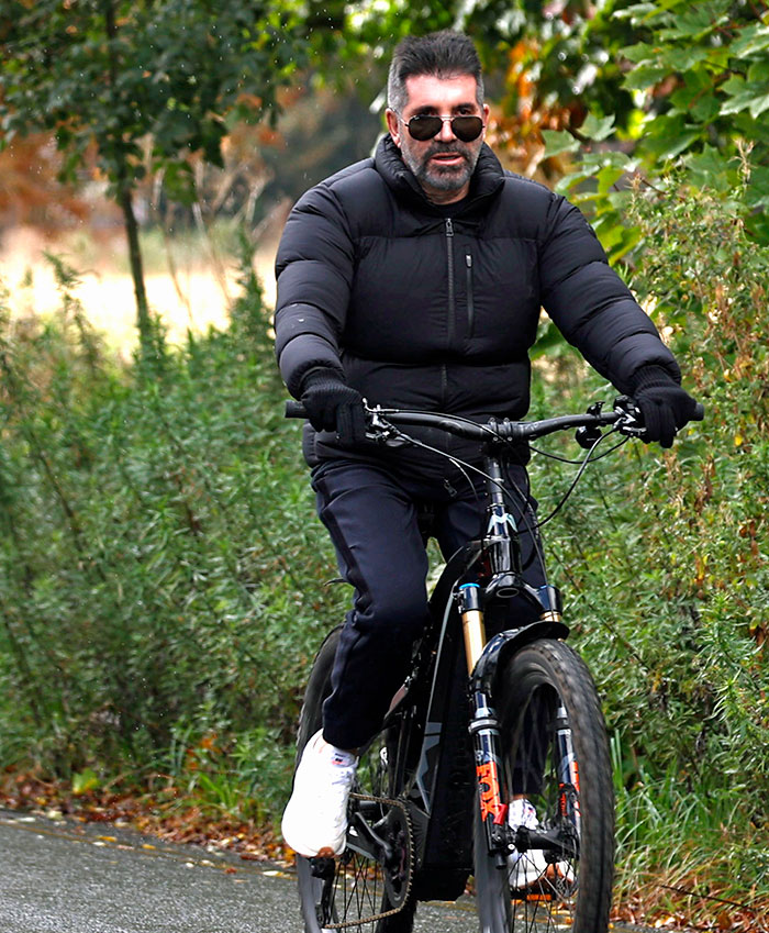 After A Bike Accident He Was &#8220;Lucky&#8221; To Survive, Viral Clip Of Simon Cowell Raises Worry Among Fans