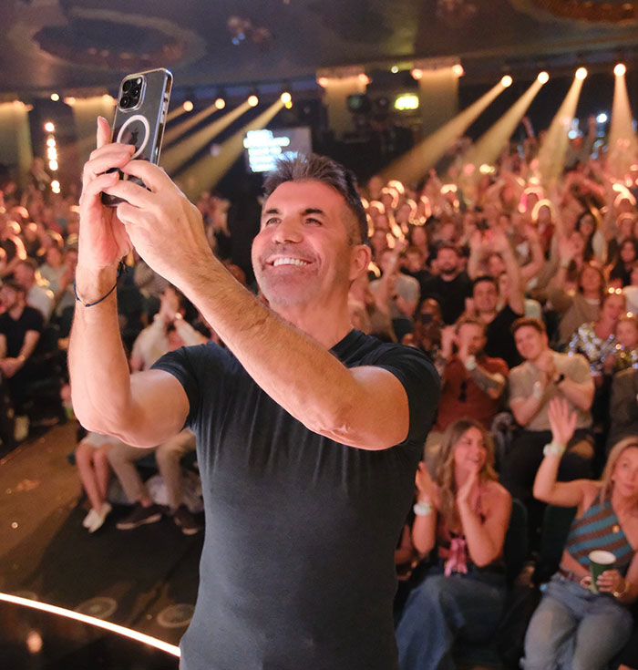 After A Bike Accident He Was &#8220;Lucky&#8221; To Survive, Viral Clip Of Simon Cowell Raises Worry Among Fans