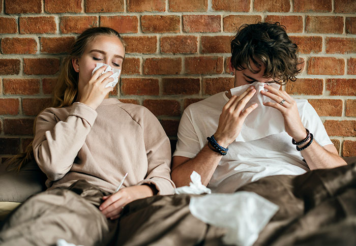 Woman Nearly Dies At The Dinner Table After Future MIL Ignores Her Allergy, Ends Up In The Hospital