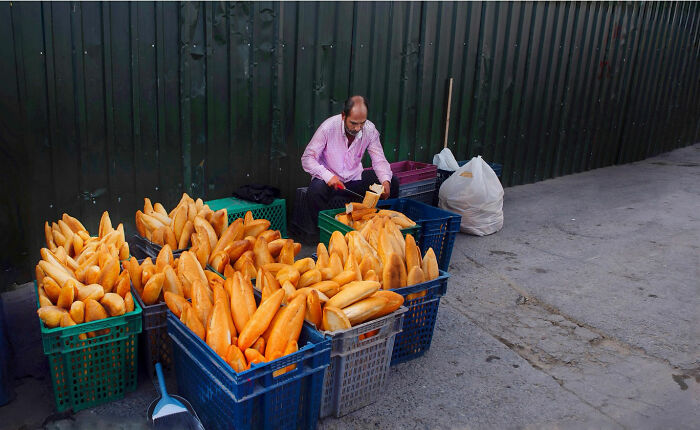 64 Beautifully Candid Photos Showing Life On The Streets Of Istanbul