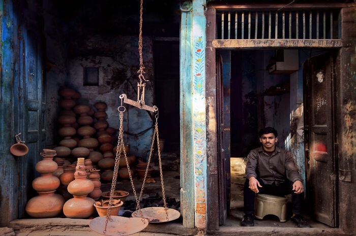 64 Beautifully Candid Photos Showing Life On The Streets Of Istanbul