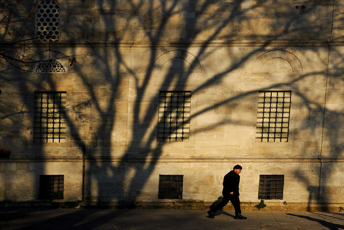 64 Beautifully Candid Photos Showing Life On The Streets Of Istanbul
