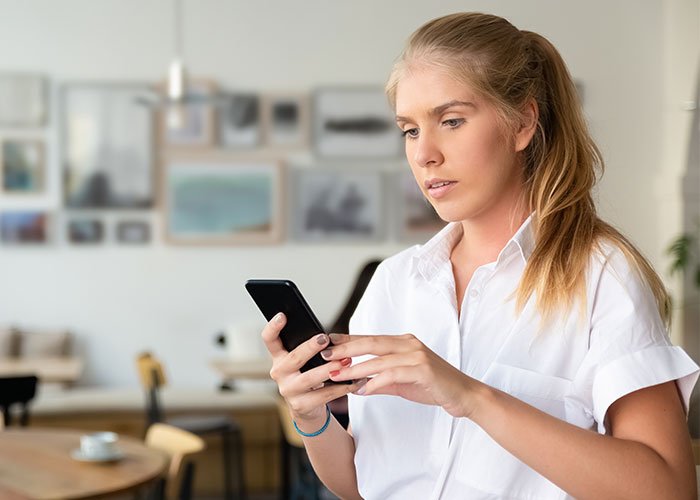 Two Women Find Out They’re Dating The Same Guy, This Person Realizes It’s Their Friend’s Husband