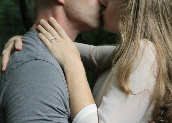 Two Women Find Out They’re Dating The Same Guy, This Person Realizes It’s Their Friend’s Husband