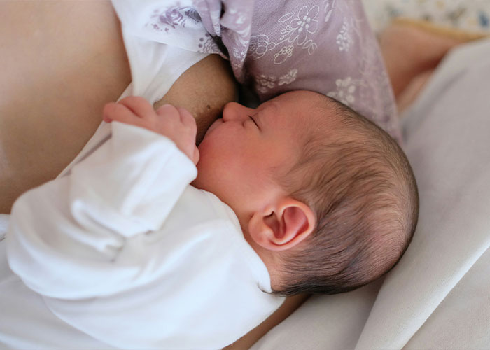 Doctor Kicked Out For Pumping Breast Milk At Airport Exposes Health Risks Of Breastfeeding Stigma