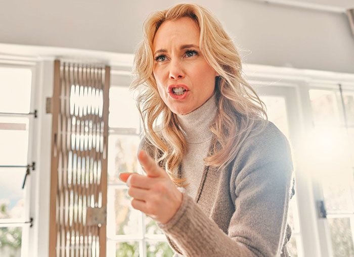 Woman Risks Anaphylaxis As SIL Ignores No-Peanut Rule, Husband Betrays Her By Siding With His Sister