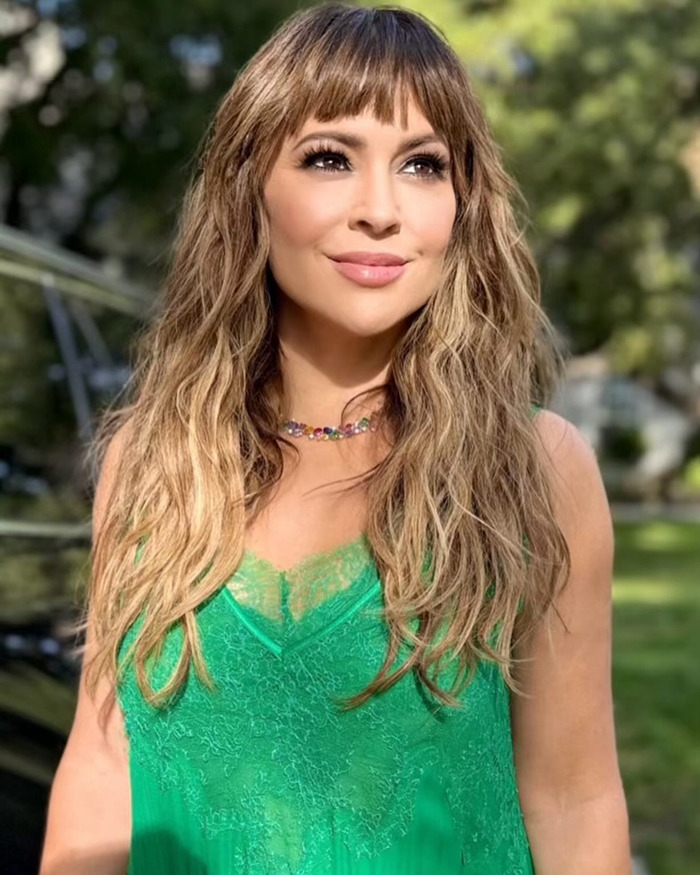 “That Was Never Me”: Alyssa Milano Explains Why She Decided To Remove Her Breast Implants