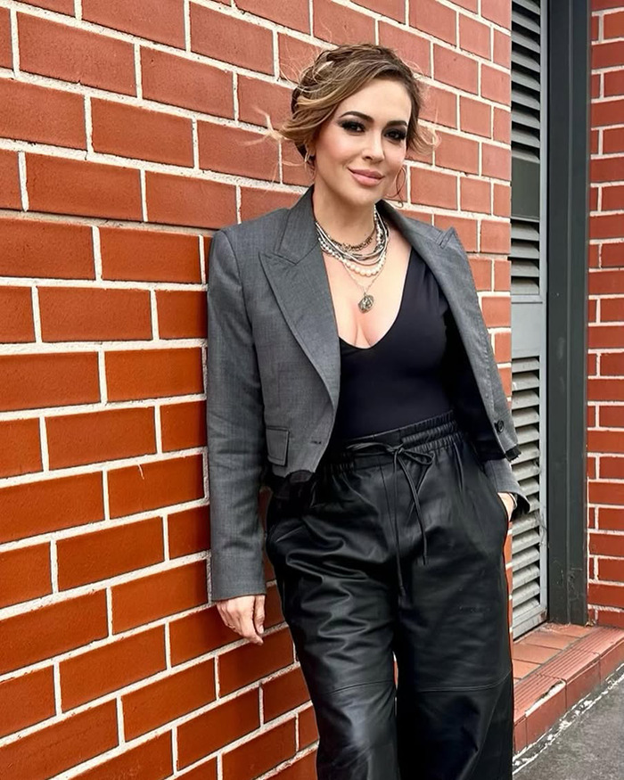 “That Was Never Me”: Alyssa Milano Explains Why She Decided To Remove Her Breast Implants