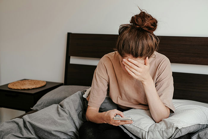 Woman Overhears Future MIL Calling Her Stupid And Fiancé Laughing Along, Runs Away Horrified