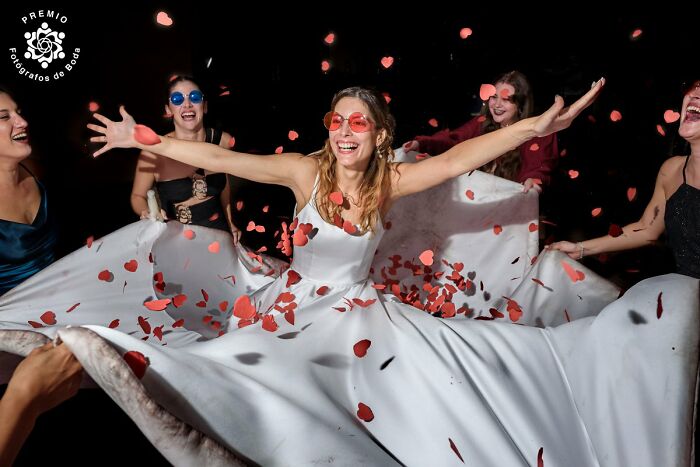 29 Incredible Wedding Photos From Around the World, As Shared By The FdB Wedding Awards