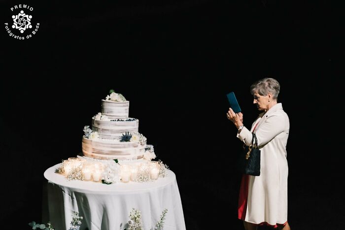 29 Incredible Wedding Photos From Around the World, As Shared By The FdB Wedding Awards