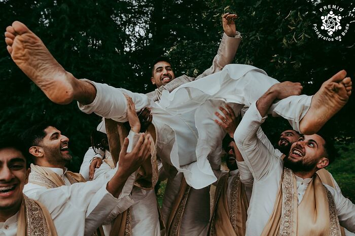 29 Incredible Wedding Photos From Around the World, As Shared By The FdB Wedding Awards