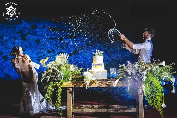 29 Incredible Wedding Photos From Around the World, As Shared By The FdB Wedding Awards