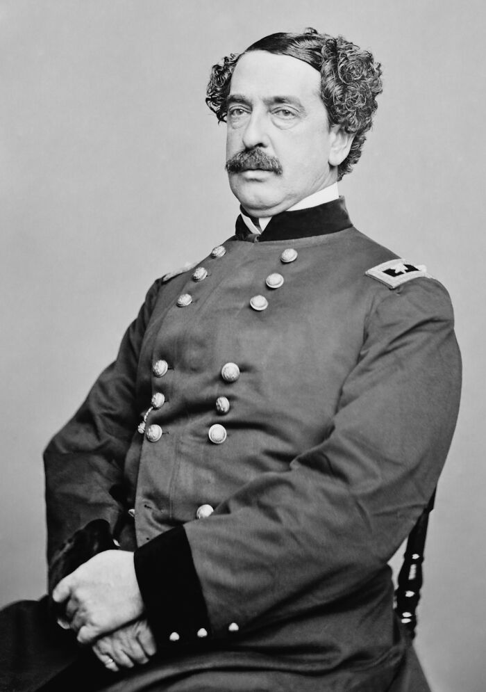 32 So-Called Facts About History That Turned Out To Be Completely False