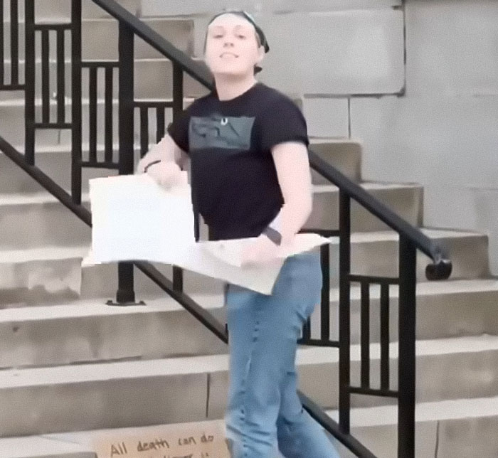 After Being Arrested For Destroying Charlie Kirk Memorial, Sisters Get Fired And Become Homeless