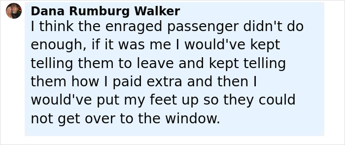 Plane Passenger Furious At &#8216;Loud&#8217; Family&#8217;s Behavior After He Paid For Extra Legroom