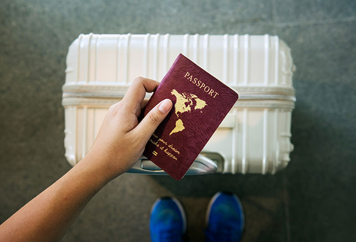 Woman Demands To Search Friend’s Suitcase And Finds Her Missing Purse Inside